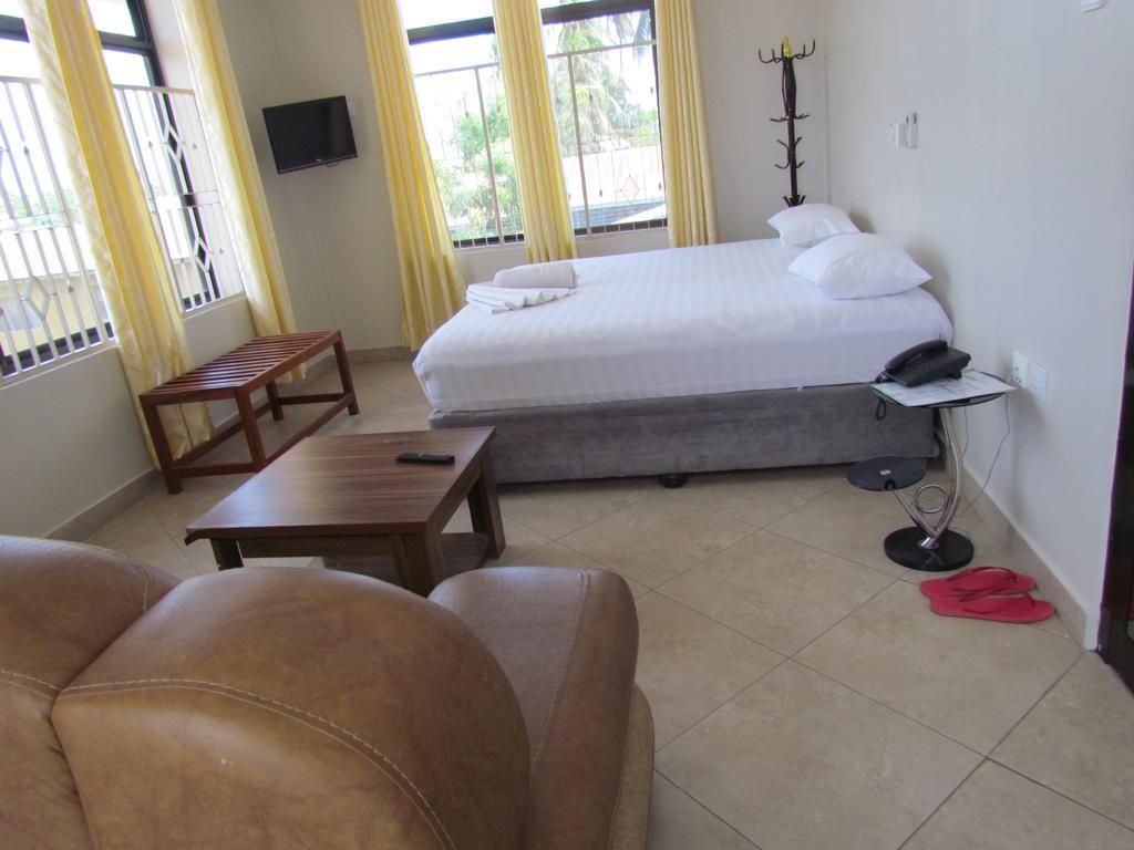 Fq Hotel Limited Dar es Salaam Bilik gambar